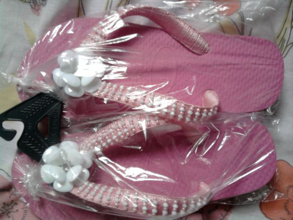 Havaiana Rosa em Linha e Pedraria