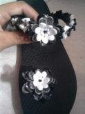 Havaiana Preta em Pedraria